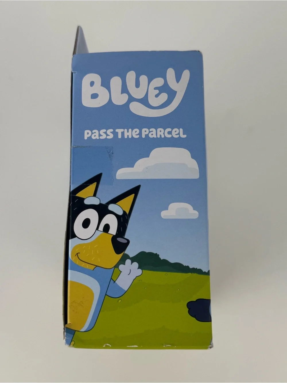 Bluey Pass The Parcel Figure Set Toys Kids Moose Toys Party Play Set